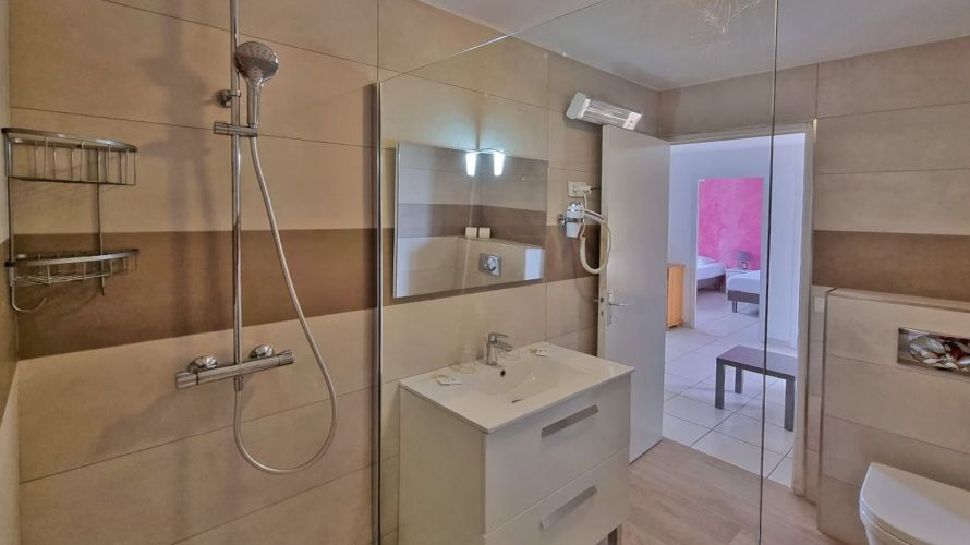 Salle de bain Bungalows T3 Chiara stella 36m²